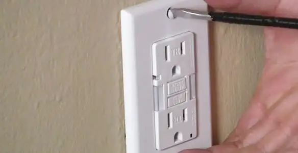 gfc outlets service securing and mounting ground fault circuit interrupter outlet by certified electricians in Bakersfield, CA