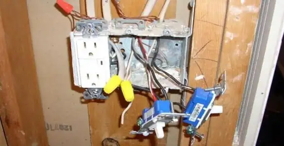 gfci circuits service wiring and upgrading electrical outlets with ground fault protection in Bakersfield, CA